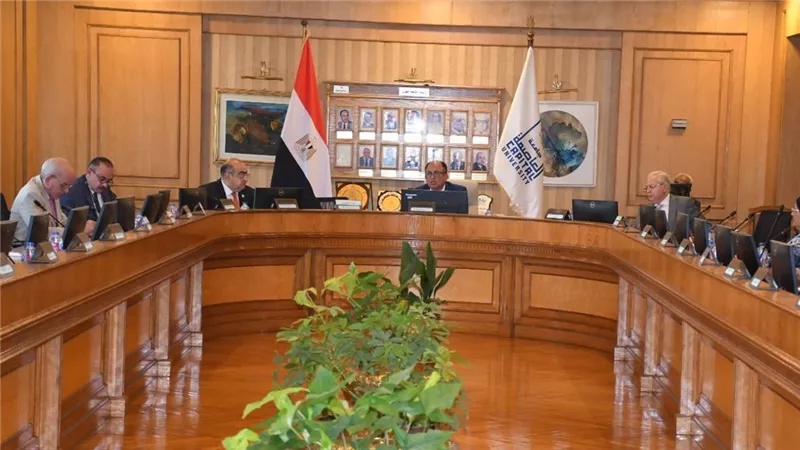 جامعة العاصمة تستهدف دخول قائمة أفضل 200 جامعة عالميًا وفق رؤية تطوير شامل