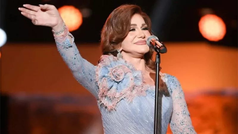 «أنا بعشقك» تهزم الغياب.. ميادة الحناوي تستعيد سحرها على مسرح قرطاج