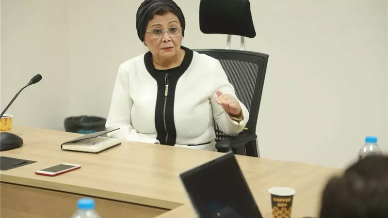نائب وزير الصحة تبحث سبل التعاون مع الفرنسي للارتقاء بخدمات الرعاية الصحية