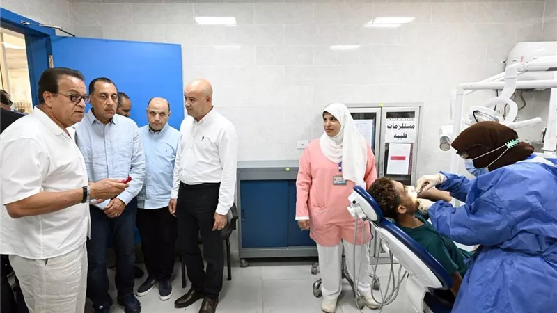 مدبولي يتفقد وحدة طب الأسرة بـ 