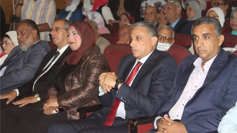  «تعليم الجيزة» تكرم أوائل الشهادة الإعدادية بإدارة شمال التعليمية