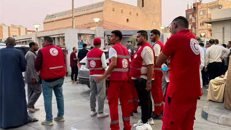  الهلال الأحمر يدعم أسر ضحايا ومصابي حادث الإسماعيلية 