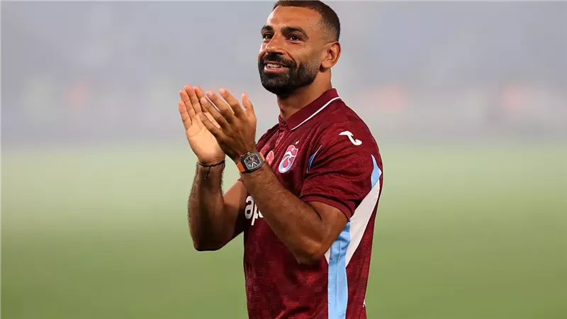 صلاح يستعد لنقل أسرته إلى طرابزون قبل الدوري التركي