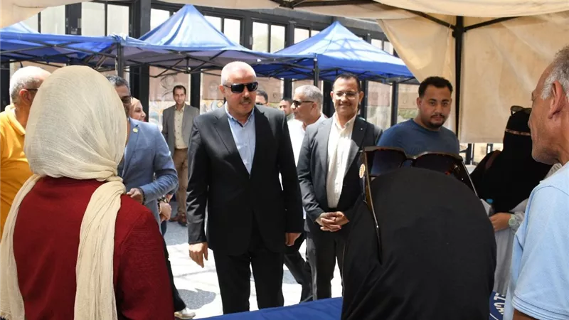 جامعة قناة السويس تُقدم الدعم الفني لـ 478 طالبًا في ثاني أيام التنسيق