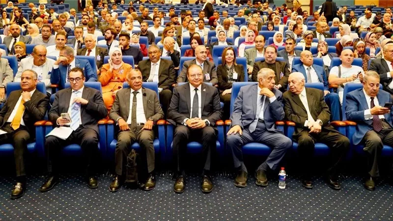 رئيس هيئة الاعتماد والرقابة الصحية يشارك في افتتاح IDEX Egypt 2026