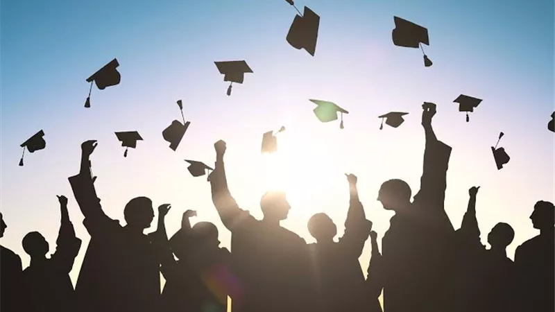 عودة ملف تعيين حملة الماجستير والدكتوراه وأوائل الخريجين إلى البرلمان