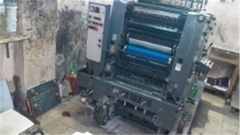 قبل طرحها بالأسواق.. ضبط 650 قطعة غيار سيارات و63 ألف ملصق مقلد بالجيزة