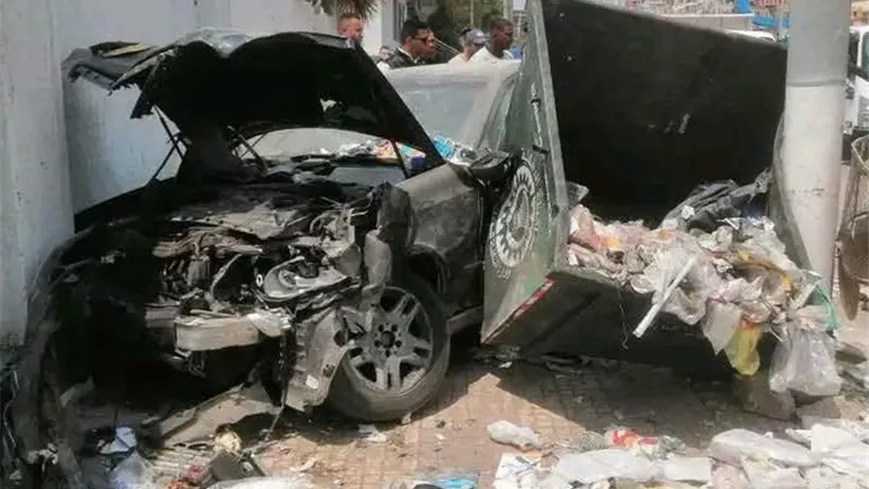 مصرع عامل نظافة صدمته سيارة «مرسيدس» أمام استاد المنصورة