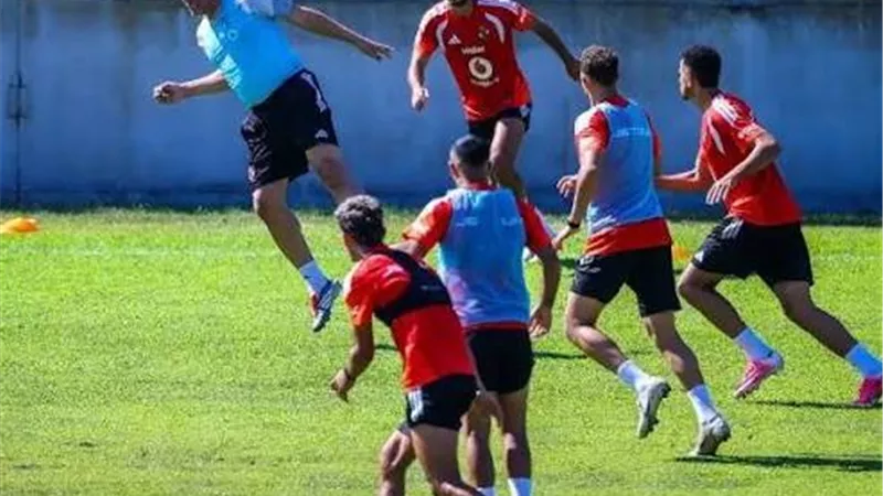  مدرب فريق بادالونيا الإسباني يكشف مميزات الأهلي مع الحسين عموتة