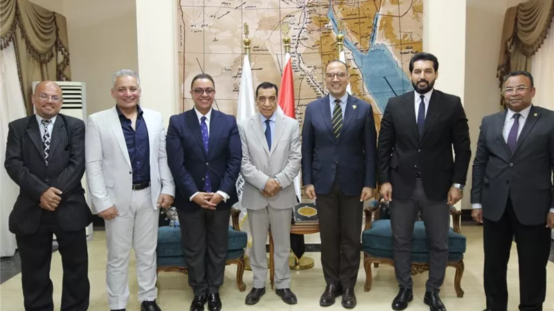  الأعلى للجامعات ومعهد إعداد القادة يدعمان تأهيل المرشحين لرئاسة الجامعات