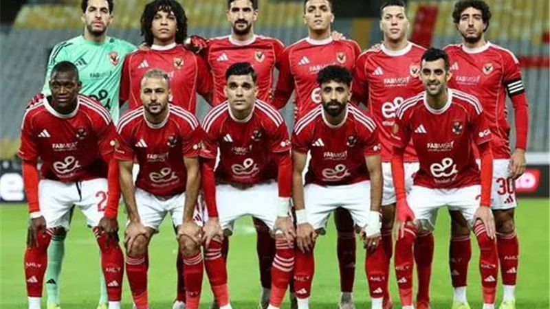 عموتة يعيد ترتيب أوراق الأهلي.. ملامح التشكيل الأساسي تتضح