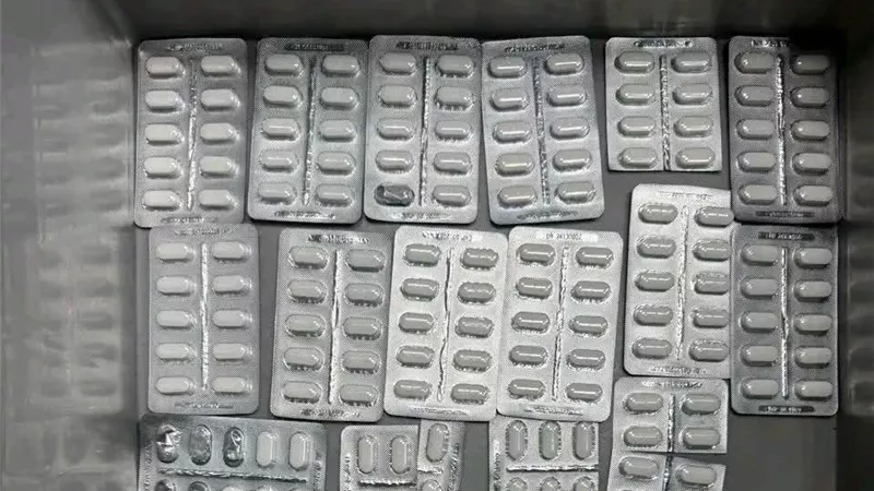 إحباط تهريب 194 قرص ترامادول ودواء مخدر داخل حقائب أجنبية بمطار الأقصر