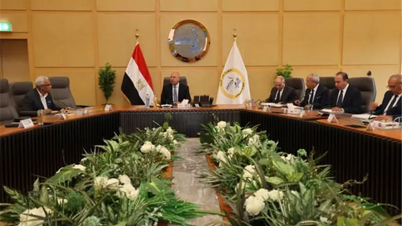 وزير النقل: 19.6 مليار جنيه صافي ربح مستهدف للقابضة للنقل في 2026/2027