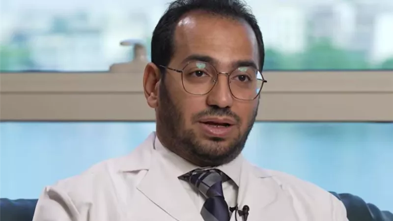 الدكتور حاتم الشاذلي.. نموذج مُلهم في جراحات الأورام بصعيد مصر