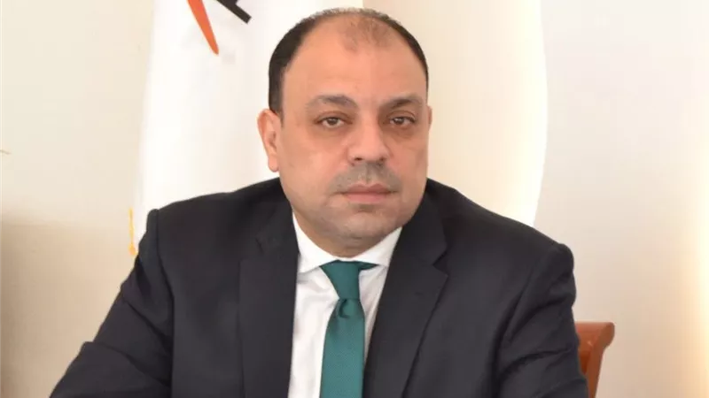   لتنشيط السياحة وتشغيل الشباب..  إيهاب الجندي يقترح مد الإجازة الصيفية 