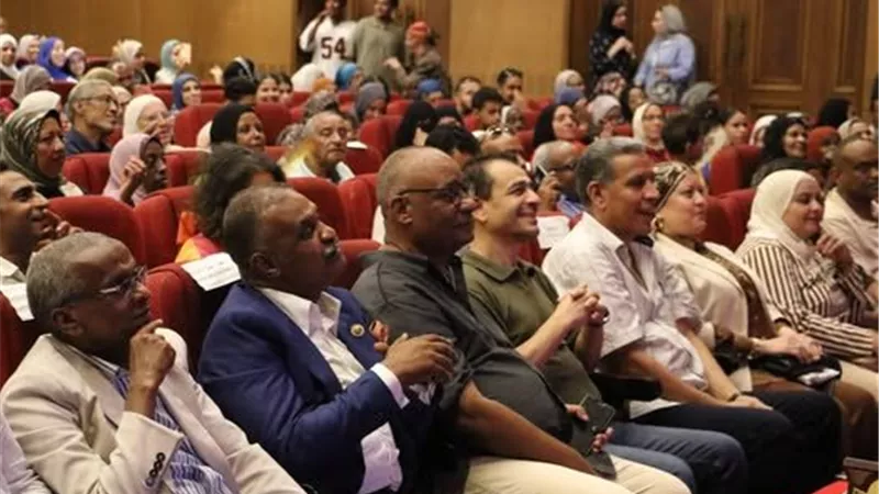 رئيس هيئة قصور الثقافة يشهد حفل افتتاح «شاطئ الفن» بالأنفوشي