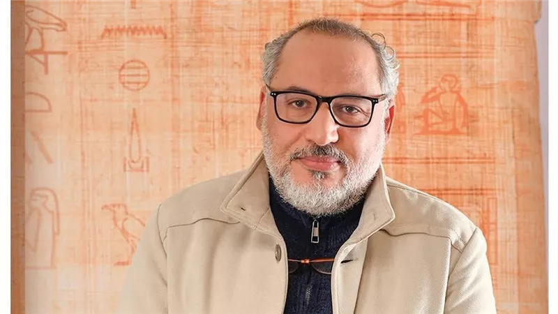 أشرف الشحات: لا ننشر الأعمال بحثًا عن الجوائز.. والفرادة معيارنا|خاص