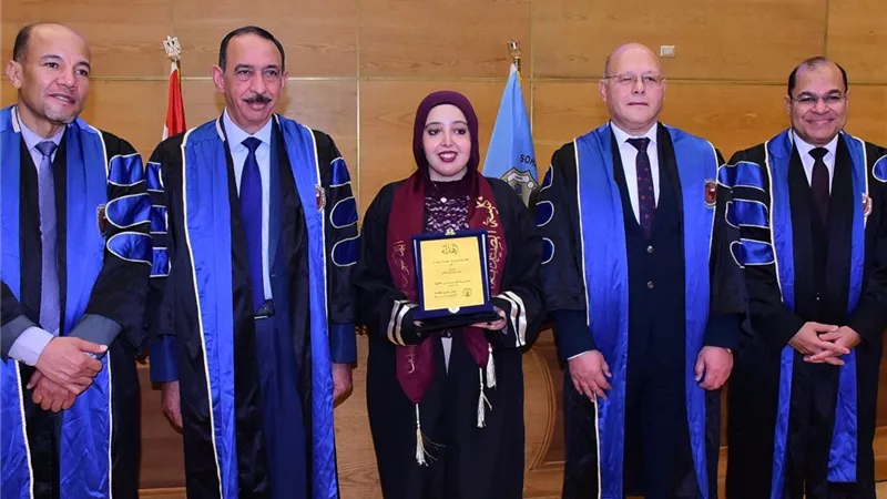 بشرى لخريجي صيدلة سوهاج.. صرف بدلات الامتياز وتعيين 10معيدين