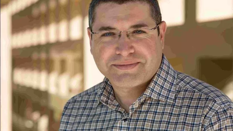 دراسة بالجامعة الأمريكية لتحويل المخلفات الإلكترونية  لأجهزة استشعار ذكية