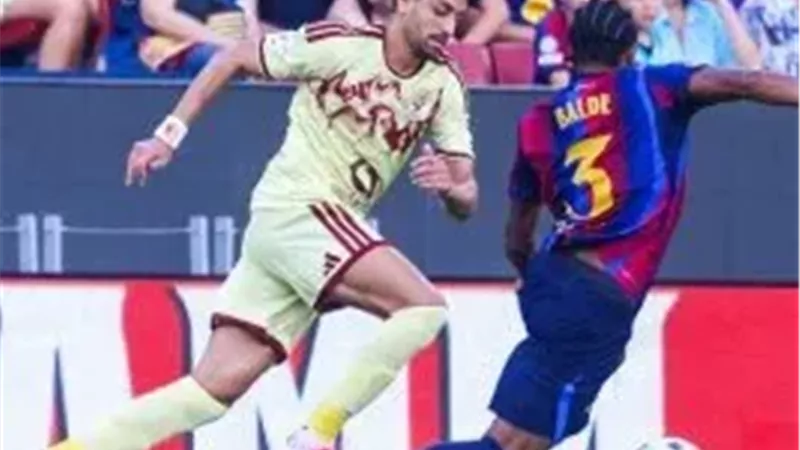 برشلونة يتوج بكأس «خوان جامبر» بعد الفوز على الأهلي 2-1
