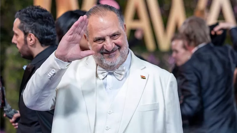 صورة من غرفة العمليات.. منشور خالد الصاوي يثير القلق 