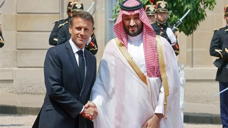 الإليزيه يحدد موعد زيارة ولي العهد السعودي إلى باريس