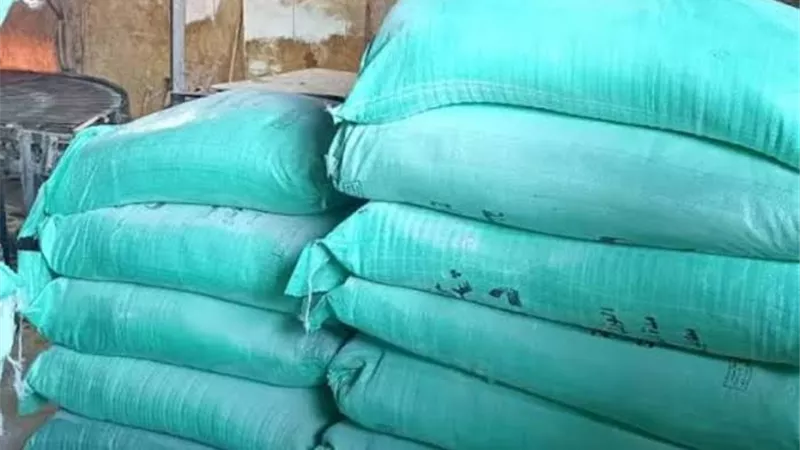 الداخلية تواصل حملاتها لضبط التلاعب بأسعار الخبز وضبط 4 أطنان دقيق