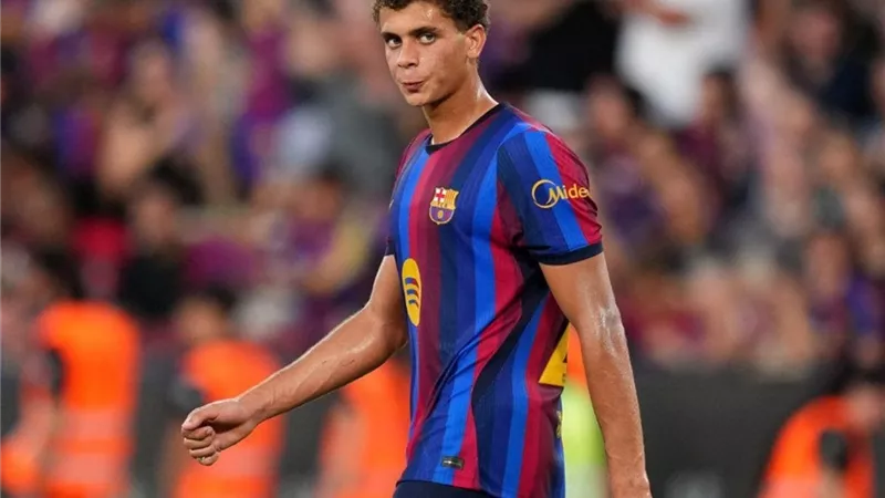 حمزة عبد الكريم ضمن قائمة برشلونة لمواجهة إلتشي بالدوري الإسباني