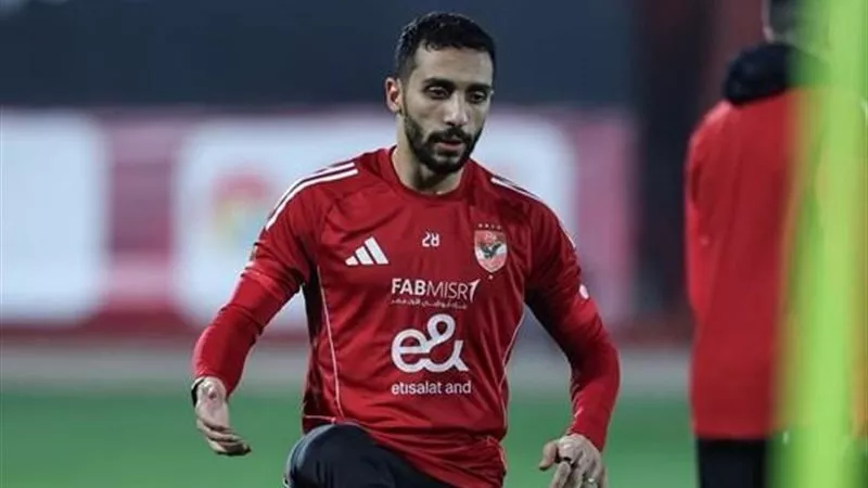 كريم فؤاد يقود الجبهة اليُسرى للأهلي أمام الشرقية إنبي فى مباراة الليلة