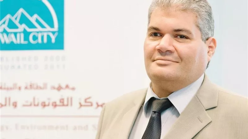 تكريم دولي لنائب رئيس مدينة زويل  ..كرسي فخري بجامعة نوتنجهام لصلاح عبية