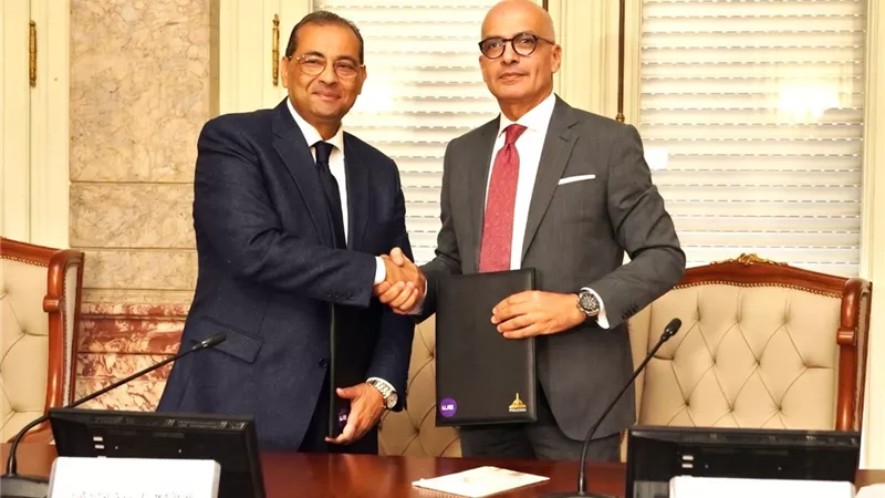 جامعة عين شمس والمصرية للاتصالات تطلقان منصة ذكاء اصطناعي لدعم التعليم