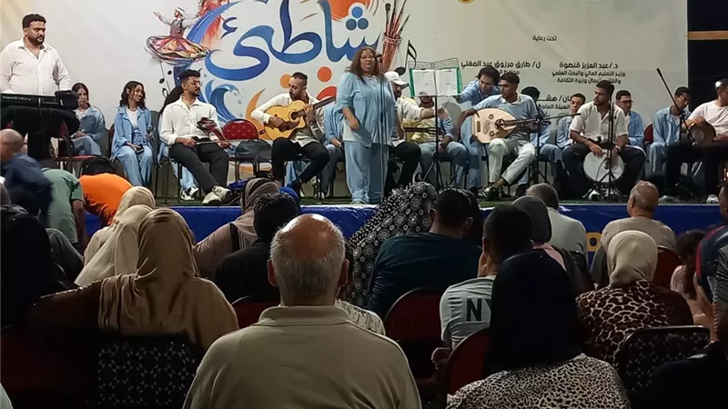 فرقة أبو قير للموسيقى العربية تختتم برنامج حفلات 