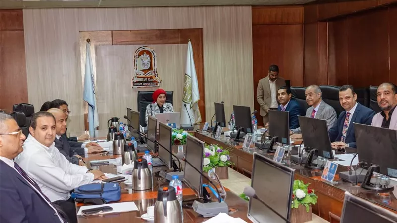 رئيس جامعة الأقصر تشارك بإطلاق مبادرة «المستقبل الوظيفي لشباب مصر»  