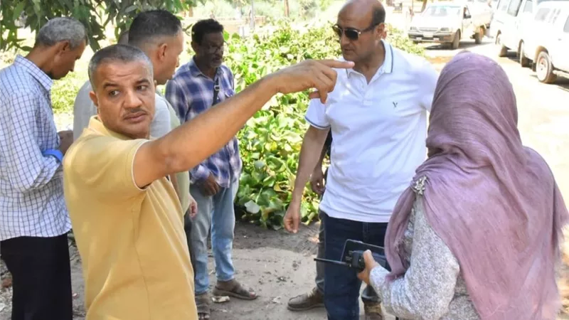 محافظ أسيوط يقرر إحالة رئيسي قريتين للتحقيق بسبب تراكم المخلفات  