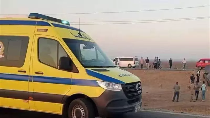 ننشر أسماء مصابي حادث تصادم سيارتين بطريق الاستثمار بالإسماعيلية