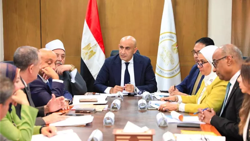«تحتاج مدربين لا مدرسين»..مناهج البكالوريا المصرية تثير الجدل|خاص