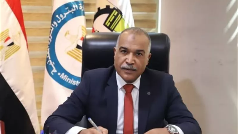 رئيس نقابة البترول: توجيهات الرئيس السيسي ترسخ دولة القانون