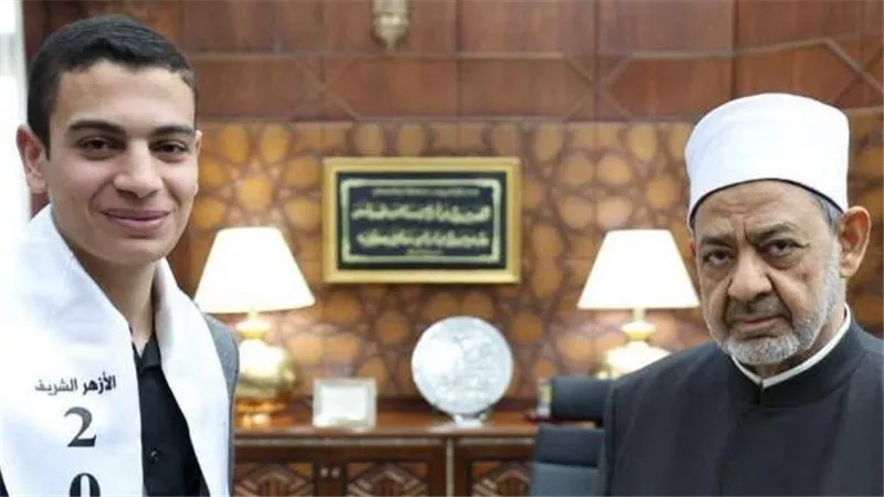 شيخ الأزهر يفاجئ أوائل الثانوية الأزهرية