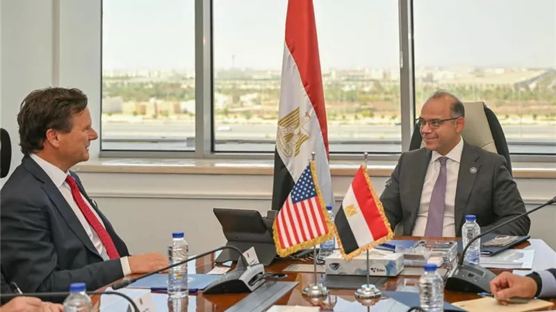 مصر وأمريكا تبحثان فرصًا استثمارية جديدة في التعدين والذكاء الاصطناعي