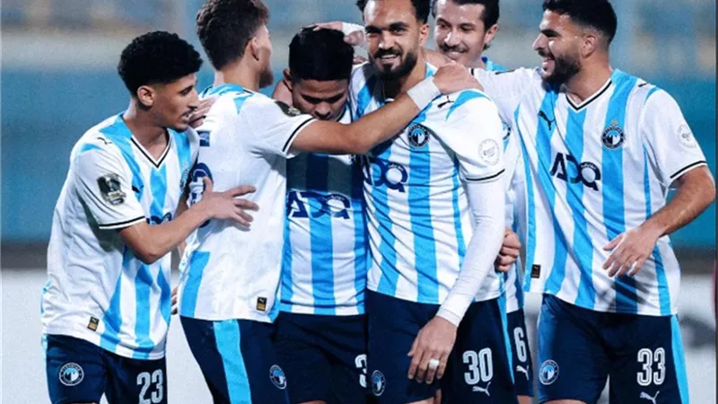 بيراميدز يضرب أبو قير بثنائية ويعتلي قمة الدوري