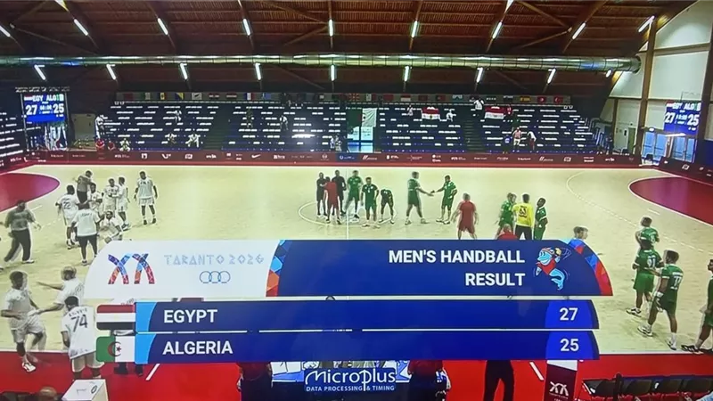 منتخب مصر يهزم الجزائر ويتأهل إلى نهائي دورة ألعاب البحر المتوسط لكرة اليد