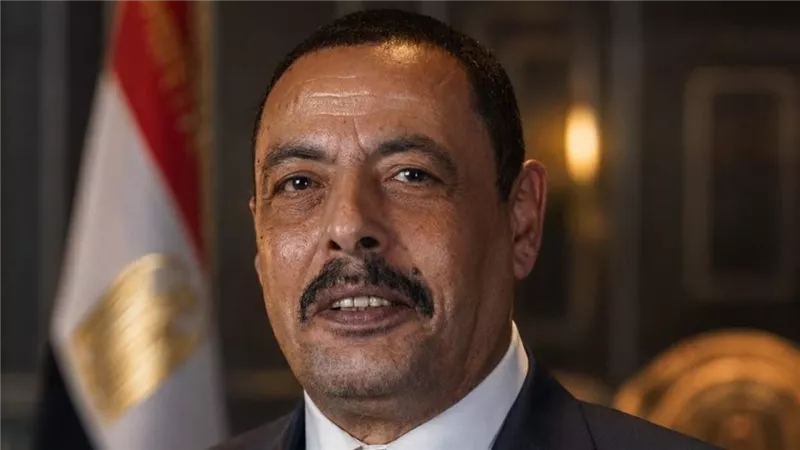 أشرف أمين يطالب بربط المصانع المتعثرة بالبنوك والجهات التمويلية
