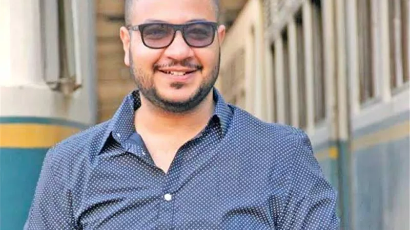 المؤلف محمد سيد بشير ينفي إشاعة وفاة نجله ويكشف: انا لا متجوز ولا عندي إبن