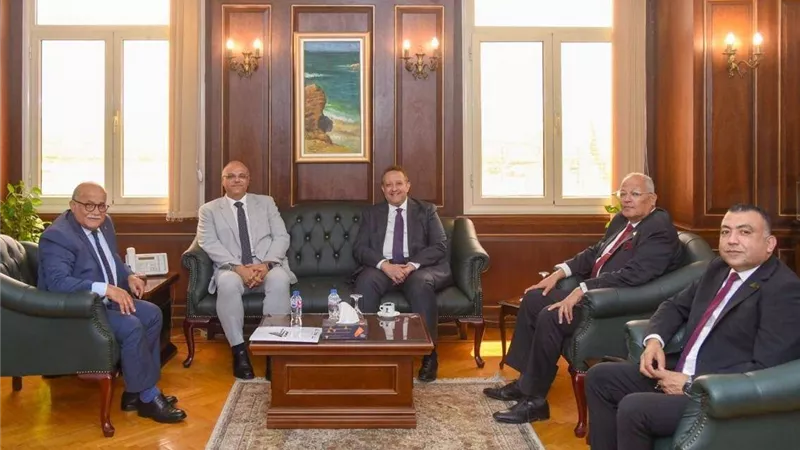 تعاون مشترك بين محافظة الإسكندرية ونقابة المهندسين لدعم التنمية |صور