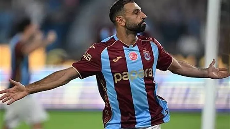 بعد تسجيله 3 أهداف.. محمد صلاح يزين التشكيل المثالي للدوري التركي