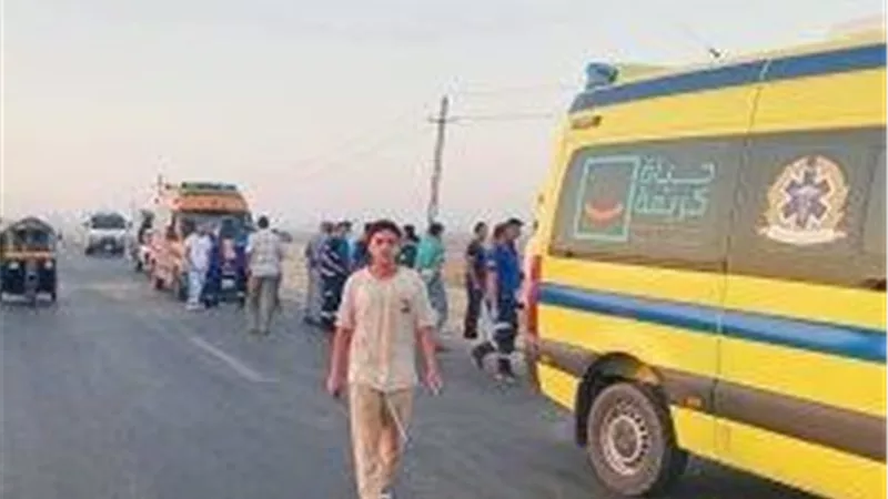 مصرع 16 شخصا وإصابة 28 إثر انقلاب أتوبيس بجنوب سيناء