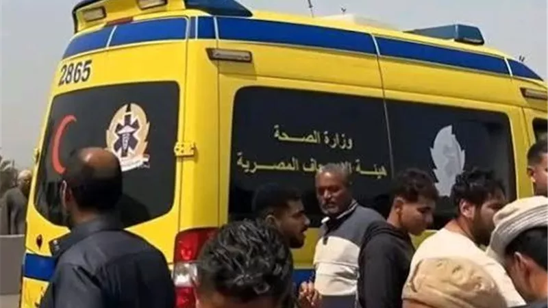 إصابة شاب في تصادم تريلا بتروسيكل بطهطا غرب سوهاج