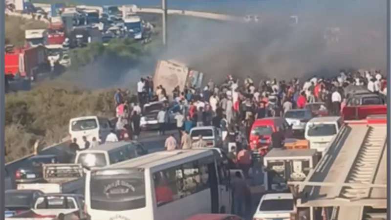 قديم منذ أسابيع.. مصدر أمني ينفي وقوع حادث اشتعال تريلا بطريق الإسكندرية 
