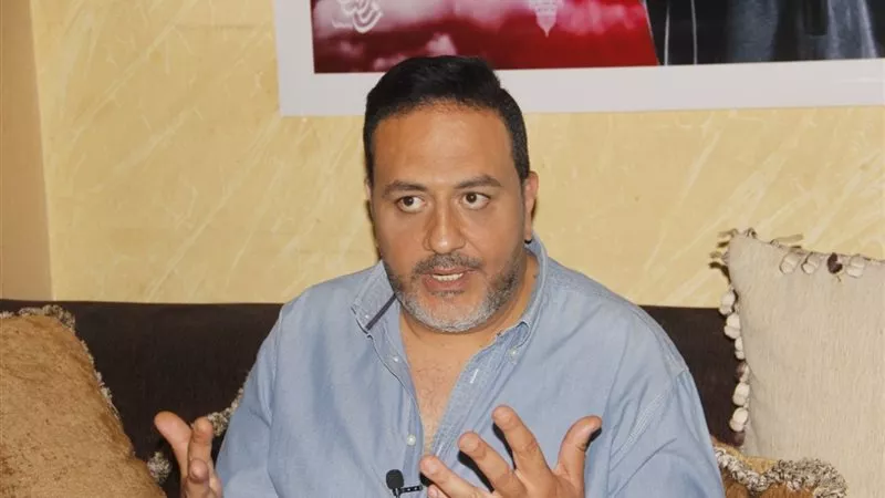 خالد سرحان يكشف كواليس أول لقاء بينه وبين الزعيم عادل إمام