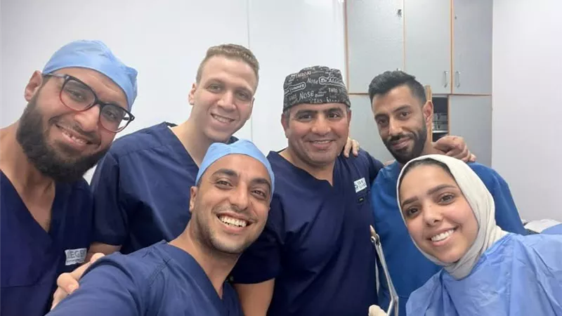 فريق طبي بالقصر العيني ينجح في استخراج رصاصة من وجه مريض بالمنظار الضوئي 